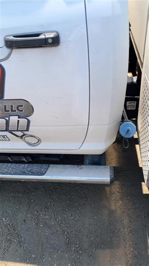 26K views · 410 reactions | Its the little things #hdmech #hdmechdieselrepair #heavyequipment #heavyequipmentmechanic #servicetruck #bobcat #skidsteer #troubleshooting #diesel #hydraulics #tips #tipsandtricks #me | DakotaHoffman Teach | Facebook