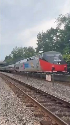 (Before it was Burned) Amtrak 161 "50th Anniversary" Heritage Unit leads 80. #trains #amtrak 50th
