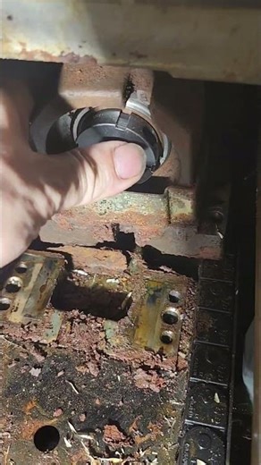 CNC mill table removal. #haas #cncrepair #cnc #machinerepair