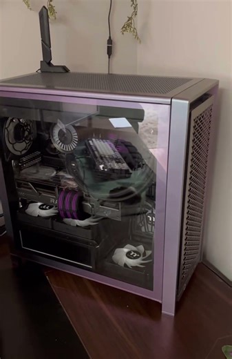 I love this case so much. #corsair #pcbuild #4000d #vaultseries #limitededition #galaxy #colorshift