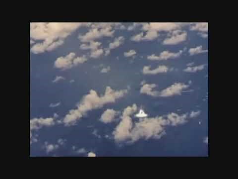 Spongebob Drops Exploding Pie (Parareact Clapping The NEW MEME!!!)