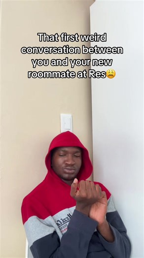 Navigating First Interactions with University Roommates