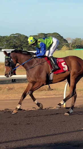 Supremo: La Pasión del Hipódromo con Emma Lines