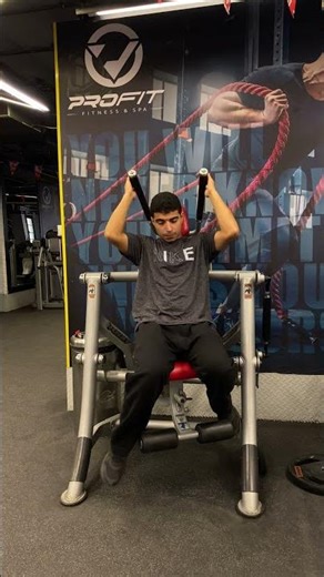 How to do Oblique Crunches machine ازاي العب بطن جانبي علي الجهاز #gym #short