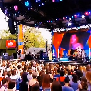 69K views · 2.7K reactions | Sabrina Carpenter | On My Way | 헠혂혀헶헰 헟헼혃헲헿 | Facebook