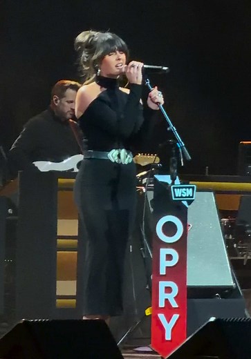 Ella Langley Performs 'Dandelion' Live at the Grand Ole Opry