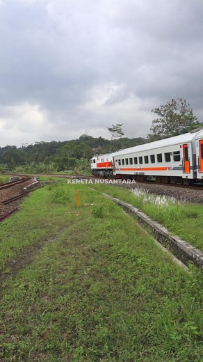 22K views · 276 reactions | Power of Diesel engine #railway #railroad #train | Kereta Nusantara | Facebook