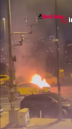 Beyoğlu’nda Seyir Halindeki Ticari Taksi Alev Alev Yandı #shorts
