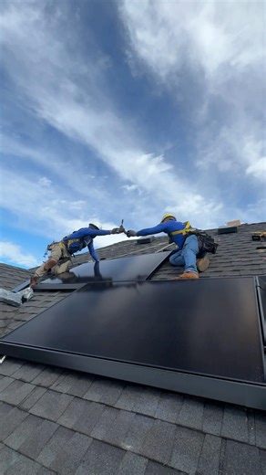 First Tesla 420W Solar Panel Install in Texas + 2 Powerwall 3 Batteries!