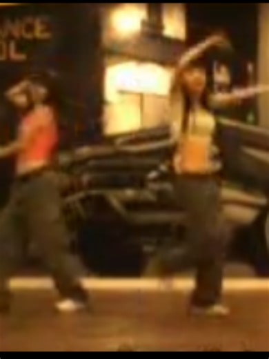 Waveya Sexy Dance Performance