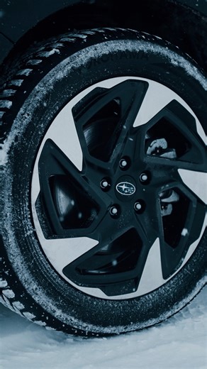 Napęd S-AWD, rekordowy w tej klasie aut prześwit, system X-MODE z trybem do jazdy w śniegu oraz nisko umieszczony środek ciężkości – dzięki takim cechom, Subaru Crosstrek bez stresu pokonuje każdą zimową przeszkodę ❄️ Zobacz nasz test w Tatrach: https://blog.subaru.pl/zima-robi-co-moze-a-subaru-robi-co-chce/ | Subaru Polska