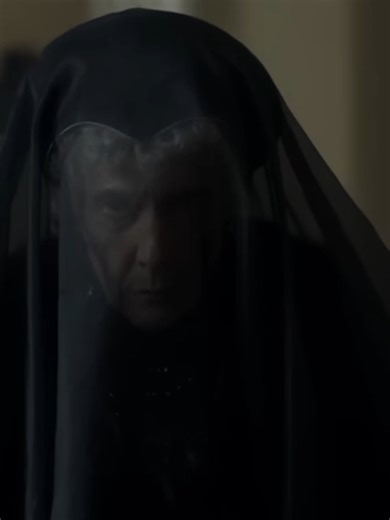 YourMajesty_ (@.your.majesty_) - Iconic Curtsy Scene: Queen Elizabeth II in The Crown