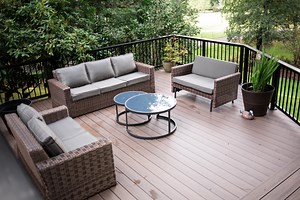 Pros & Cons of Composite Decking