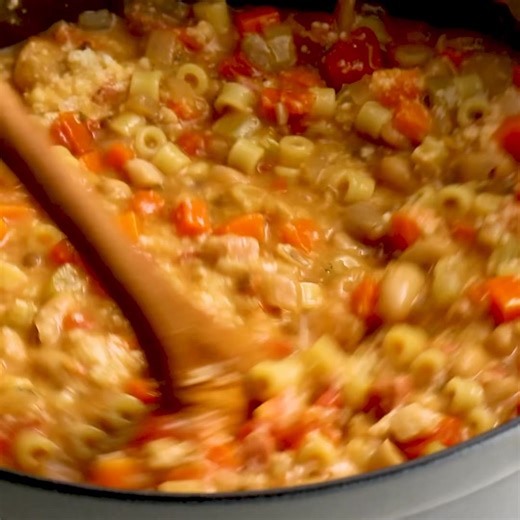 Dinner tonight: Pasta Fagioli 🤌 This hearty Italian soup begins with pancetta and vegetables simmered in wine and broth, then finishes with pasta and beans. Serve with crusty bread. 👇👇 https://www.onceuponachef.com/recipes/pasta-fagioli.html | Once Upon A Chef