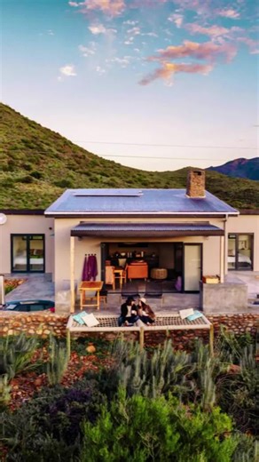 📍 Exhale Cottage – Montagu, Western Cape ✔️ Sleeps 4 ✔️ Off-the-grid ✔️ Braai ✔️ Patio ✔️ Wood-fired hot tub ✔️ Boma ✔️ Free WiFi ✔️ From R2 650 p/n (Ts&Cs) ✔️ Link in bio✏️ 📹: Versi Creative