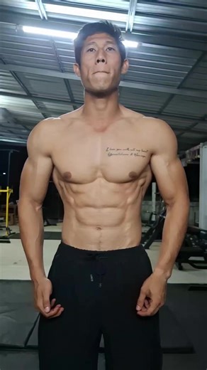 หุ่นแบบผมสร้างไม่ยากหรอกครับ ใครก็ทำได้ #สอนออกกําลังกาย #นักกีฬา #ออกกําลังกายที่บ้าน #ออกกําลังกาย #ดูแลสุขภาพ