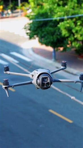 Every flight can be a CALM flight! 😌 Capture the shot with AirView Pro—minus the white-knuckle stress. ✅ Obstacle awareness with clear status alerts ✅ Auto-hover for drift-free composition ✅ One-tap Precision Return-to-Home Perfect for first-time pilots and careful flyers who still want great footage. Chosen by thousands for confident takeoffs and landings. Try it today and enjoy 50% OFF your first order! https://premierusmart.com/product/airview-pro/ | Airview Pro 4 Global