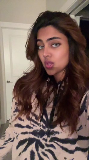 Should I Get Colored Contacts? Pros and Cons