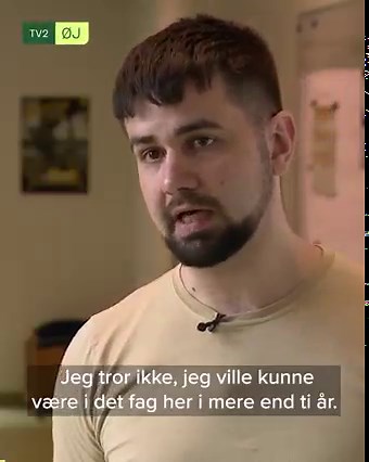 Dan Larsen føler sig tvunget til at give psykiatriske patienter en behandling og omsorg, der ikke hjælper dem. Han er pædagog og arbejdsmiljørepræsentant på psykiatrisk afdeling på AUH. | TV2 Østjylland