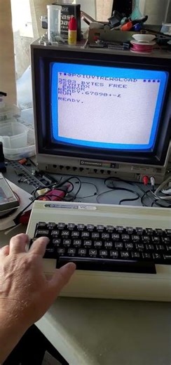 Commodore Vic-20 PET key [Keyboard Test]