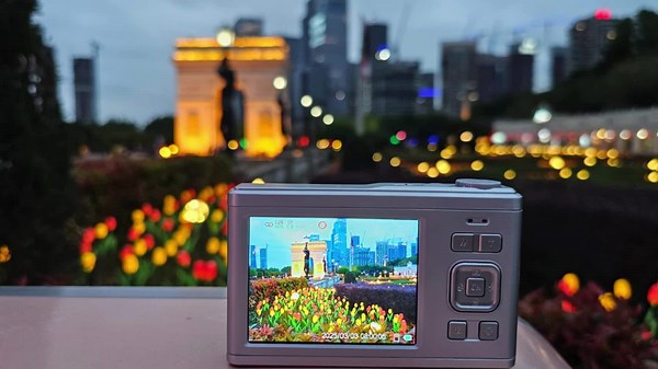 Tamrac TR80: Pocket-Sized Digital Camera Review