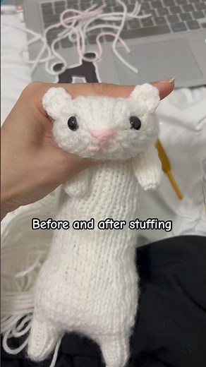 Hand-knit white ferret 🧶🐹 #handmade #amigurumi #crochet #moclen #diy #knit #knitting #danlen #fyp