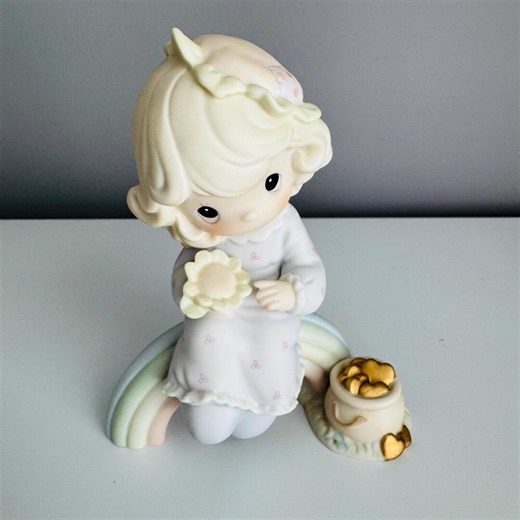 Vintage Precious Moments Figurine 'dreams Really Do Come True' With Box, Collectible Keepsake for Home Decor, Perfect Christmas Gift - Etsy