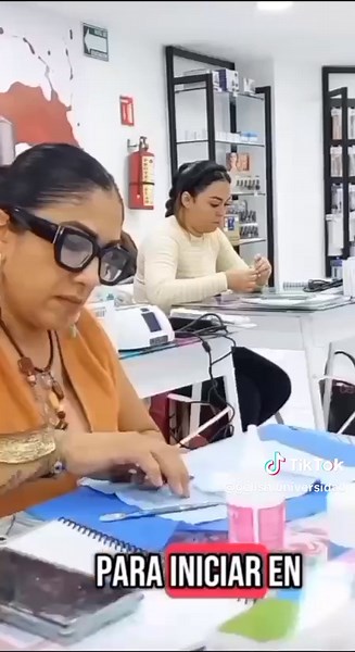 Gelish Universidad: Todo para tus Uñas