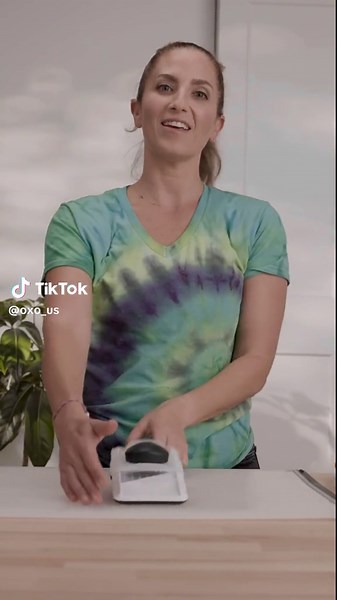 Our Chef in Residence @bakedbymelissa breaks down how to easily use one of her favorite tools- our Hand-Held Mandoline for you. Purchase your own on OXO.com at the link in our bio. #OXOBetter #OXOChefinResidence #cookingtips #mandolineslicer #cookingtipsandtricks #kitchentools #likeachef