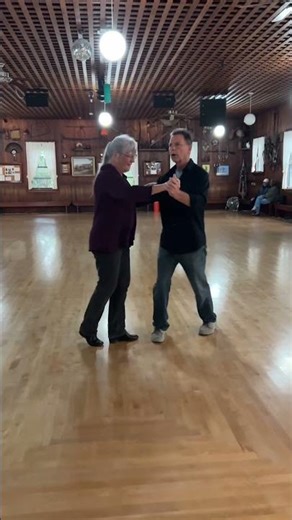 Beginning Student Demo of Nightclub Two Step with Rosanne and Mike #dickandednadance