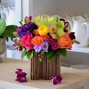 ⭐️⭐️⭐️⭐️⭐️ "I love sending Flowers. I love supporting local businesses. BloomNation lets me do both in seconds!" -Lily D. | BloomNation