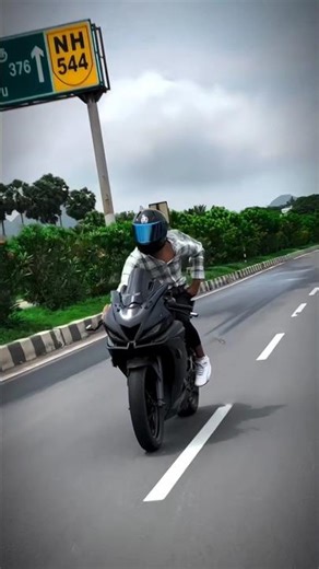 black colour yamha r15 v4 !! #trending #biker #rider #shorts #foryou #ytshorts #sports #ktm#zx10r