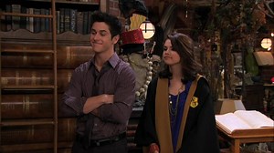 Czarodzieje z Waverly Place sezon 4 odc. 11 - Powrót Maxa