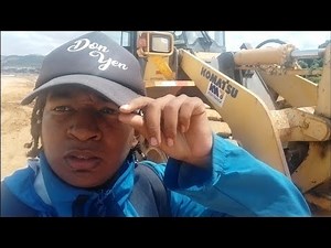 How to operate a front-end loader (payloader) - a basic tutorial for beginners #Komatsu