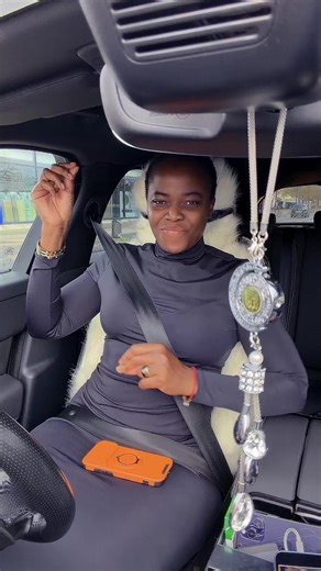 Vidéos de I am strong (@officielannafernando) avec son original - I am strong