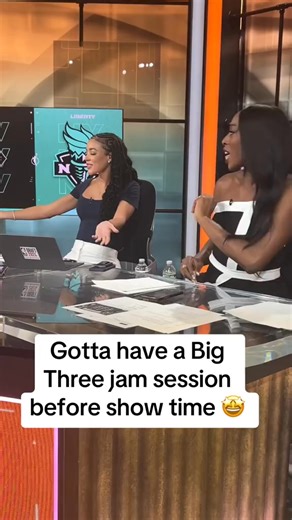 It's Elle going with the vibes for me 😂 #WNBA #CheetahGirls #BigThree @Chiney Ogwumike @Andraya | Nonah Moshell