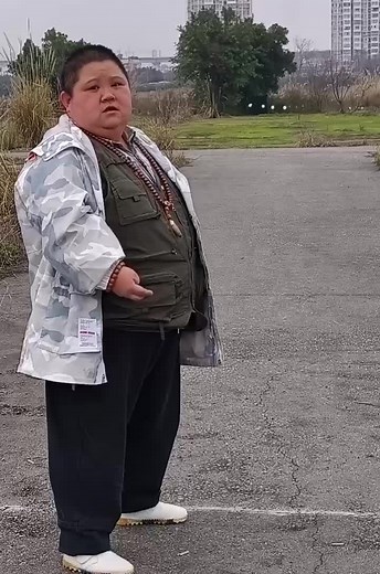 A female shooter's 100-meter shooting #shootingstars