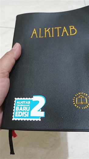 Ini dia Alkitab PL dan PB penerbit Lembaga Alkitab Indonesia. Alkitab dengan huruf lebih besar dan merupakan Alkitab terjemahan edisi baru TB 2. #alkitab