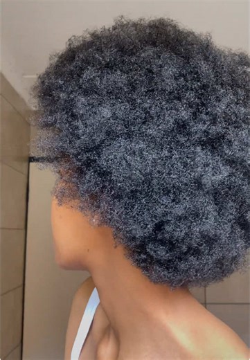 Using African threading to stretch your hair>>> If you aren’t a fan of using heat to stretch your hair, I highly recommend using this method🤍🫶🏾 #africanthreading #4chairtutorials #afrohair #lowporosityhair #highporosityhair #washday #protectivehairstyles