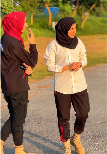 Elegant Cop and Commando Showcase