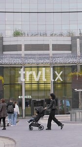 Nuna TRVL lx folds easily with one hand and stands on its own when folded. Quick-release wheels make for an even more compact fold. Suitable from birth to 22kg. | Nuna