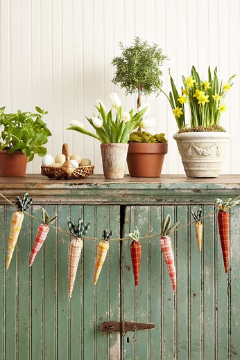 DIY Fabric Carrot Garland