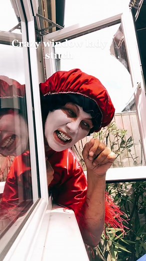 #stitch with @ethanhenson21 #hellodarlingitsjustmecrazywindowlady #sorryaboutthat #ukcomedy #hangingoutthewindow #britishhumour #cwl #primeminister #showercap #fyp