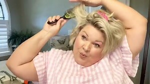 You know how makeup & hair tutorials can be so informative and relaxing?? Yeah, this isn’t that. Welcome to...a Lazy Girls Contour...a Lazy Girls Dirty Hair Day...and a Lazy Girls LIVE. I’m glad you’re here. ❤️ For more information on The Radke Family check out - https://bit.ly/RadkeFamily | Melissa Radke