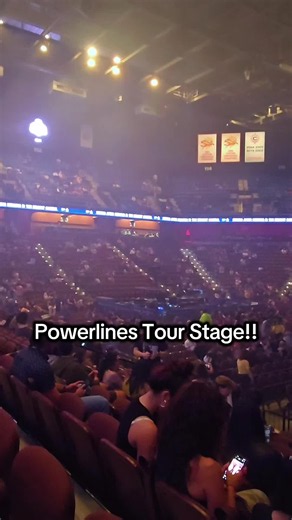 Beabadoobee Powerlines Tour: First Night at Mohegan Sun!