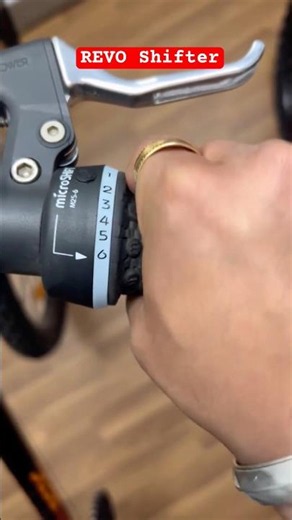 Revo vs Thumb gear shifter #shorts #gear #shimano
