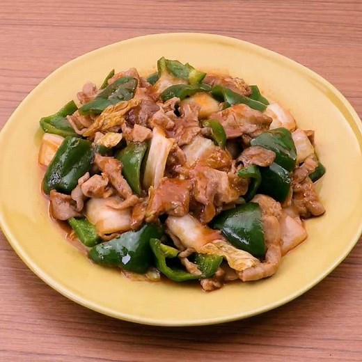 ごはんのおかずにぴったり！ 豚肉と白菜とピーマンのケチャップ炒めのレシピ動画・作り方 | デリッシュキッチン