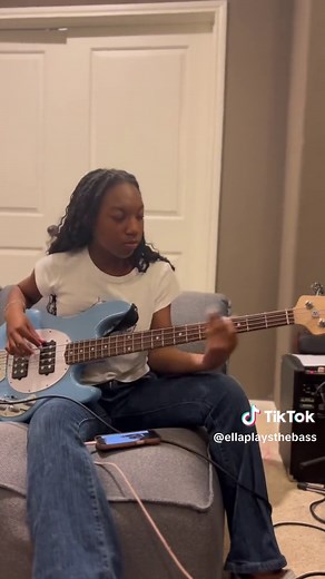 Bass cover “Rapp Snitch Knishes” by MF Doom #basscover #bass #beginner #bassplayer #13yearold #rappsnitchknishes #basstok #bassguitar #bassgutarist #fyp #fypシ #fypシ゚viral #foryoupage #music #guitar #bassist #bassistsoftiktok #rock