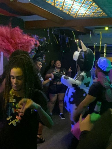 MultiLingo Language Exchange | 𝗤𝘂𝗲 𝗻𝗼𝗶𝘁𝗲, 𝘄𝗵𝗮𝘁 𝗮 𝘃𝗶𝗯𝗲, 𝘄𝗵𝗮𝘁 𝗮 𝗠𝘂𝗹𝘁𝗶𝗹𝗶𝗻𝗴𝗼 𝗲𝘅𝗽𝗲𝗿𝗶𝗲𝗻𝗰𝗲. 🔥🌍😍 Thursday night at @baixopinheirosbar was 𝗨𝗡𝗙𝗢𝗥𝗚𝗘𝗧𝗧𝗔𝗕𝗟𝗘!!! ✨ 𝗖𝗵𝗲𝗰𝗸 𝗶𝘁 𝗼𝘂𝘁 👀... | Instagram