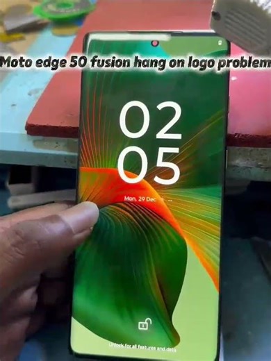 moto edge50 fusion hang on logo